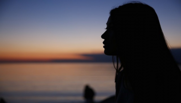 J'ai étais suspendue à cause de ma beauté 6 J'ai étais suspendue à cause de ma beauté femme alone