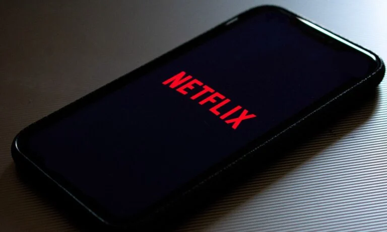netflix ajoute loption verrouiller lecran a son interface android 1