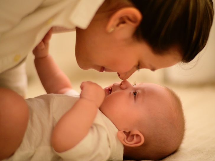 8 pratiques que les medecins recommandent et que les parents appliquent rarement pour la sante de leur bebe 1