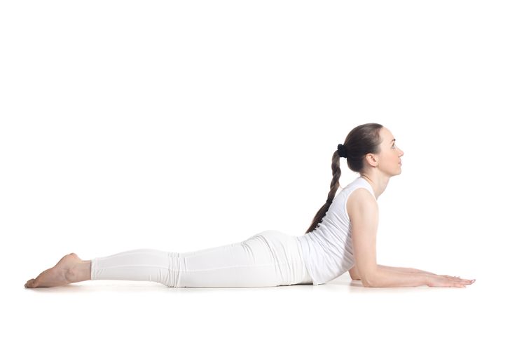 4 poses de yoga tres efficaces pour avoir une belle poitrine et 2