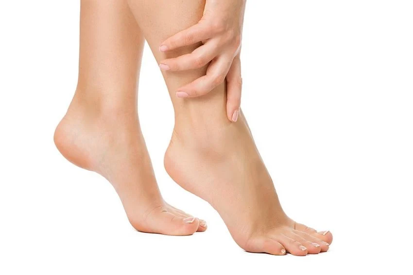 talons secs et crevassés 