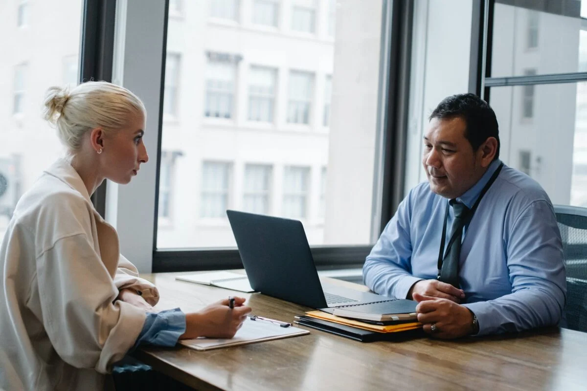 Voici des questions posées lors d’un entretien d’embauche qui ont pour but de vous piéger un entretien d'embauche astuces homme femme