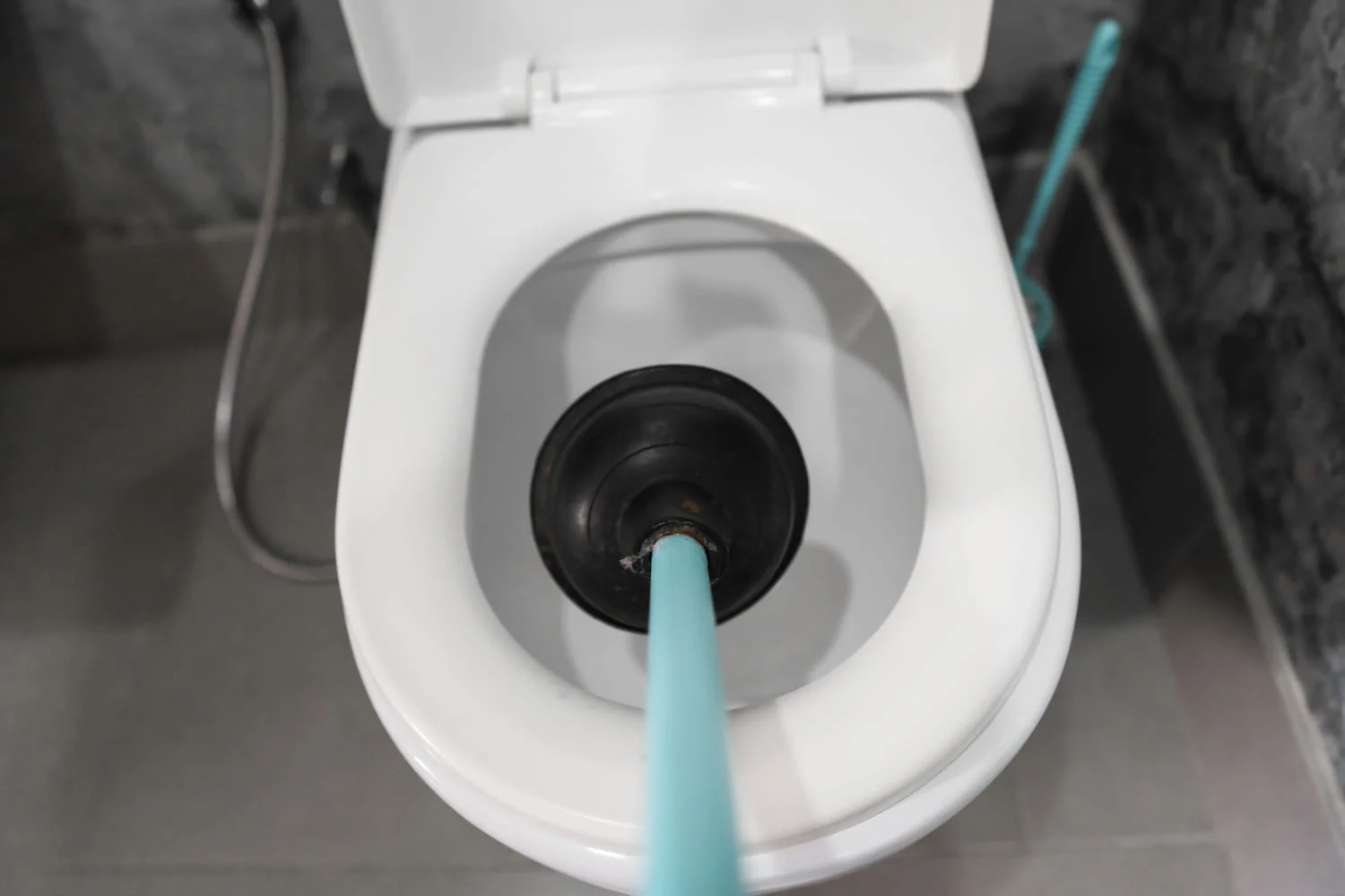 déboucher vos toilettes