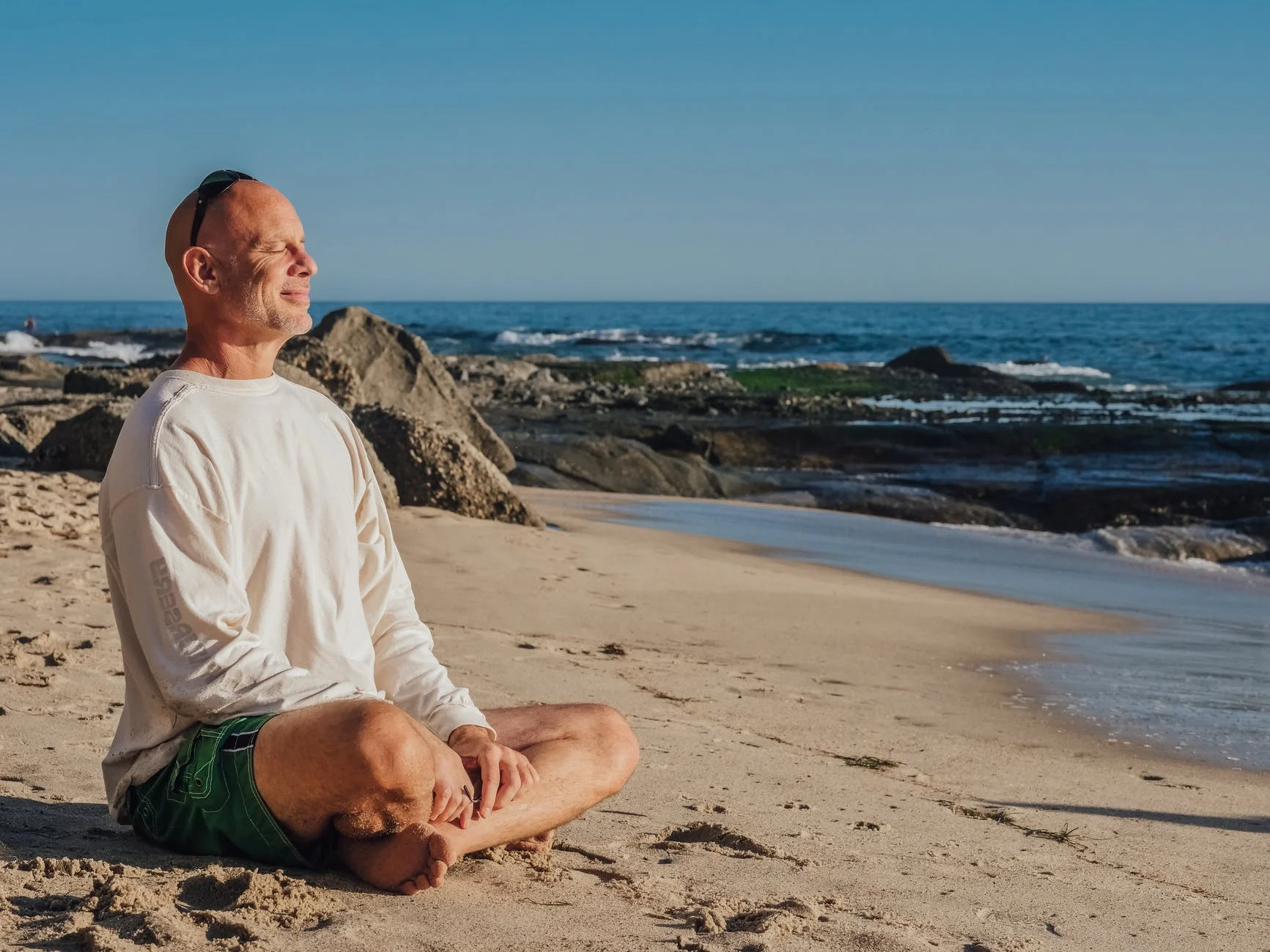 un homme âgé plage detente