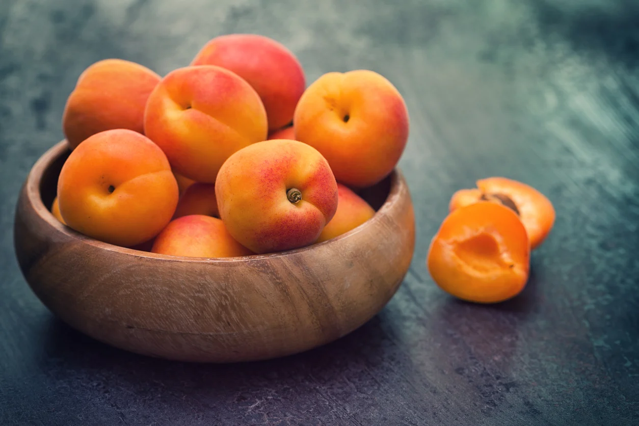 Les abricots frais et secs éliminent la constipation