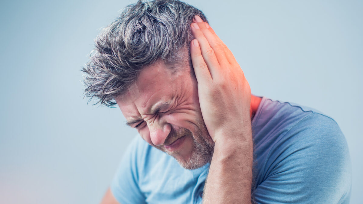 8 raisons possibles pour lesquelles vos oreilles bourdonnent causes des acouphènes