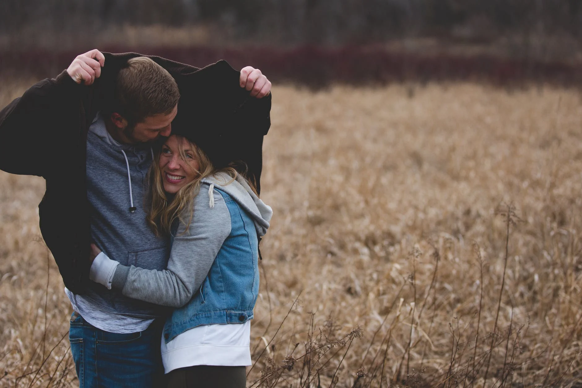un couple heureux