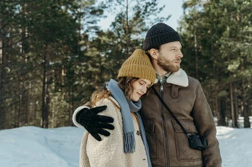 un couple heureux