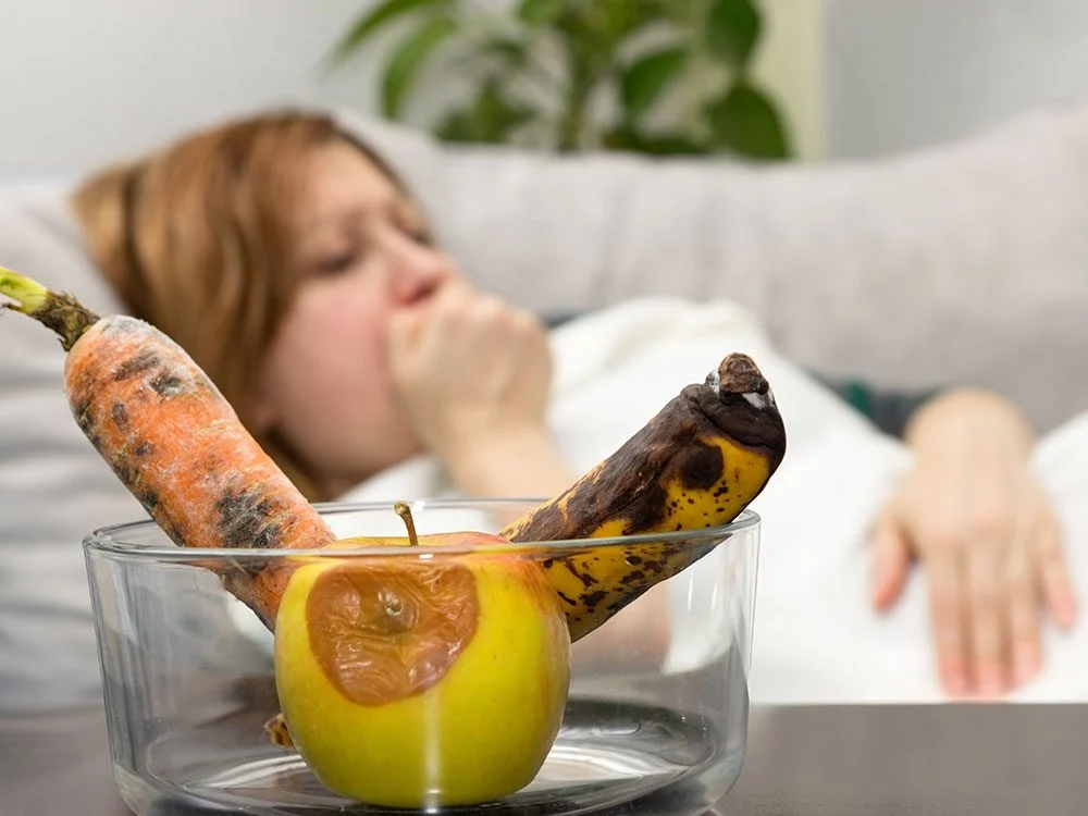 La bactérie contenue dans la moisissure peut déclencher des symptômes d'intoxication alimentaire
