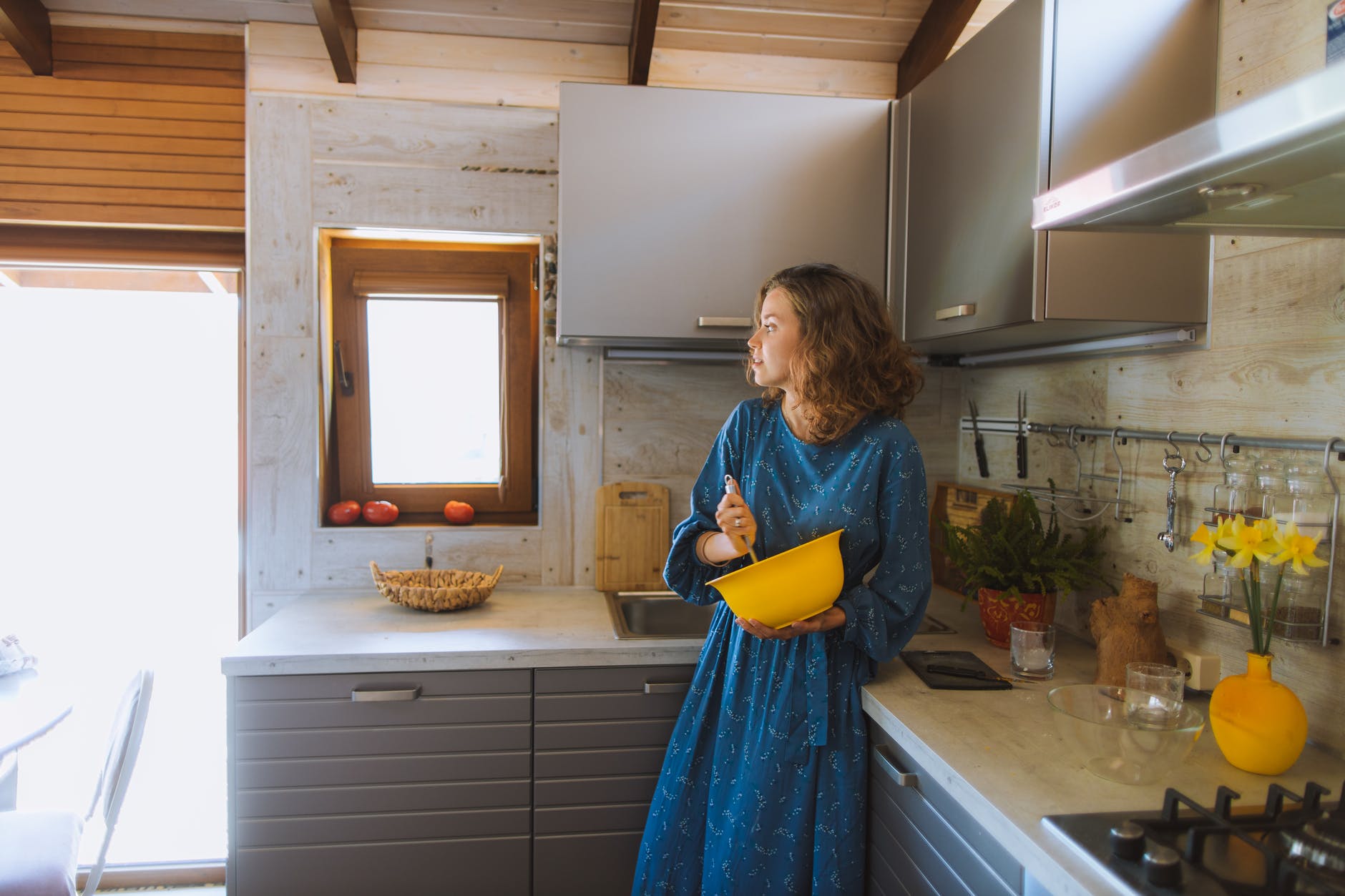 une femme qui aime cuisiner