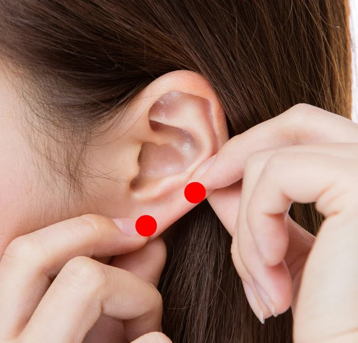 5 techniques de massage pour se débarrasser du stress et de la fatigue Massage des oreilles