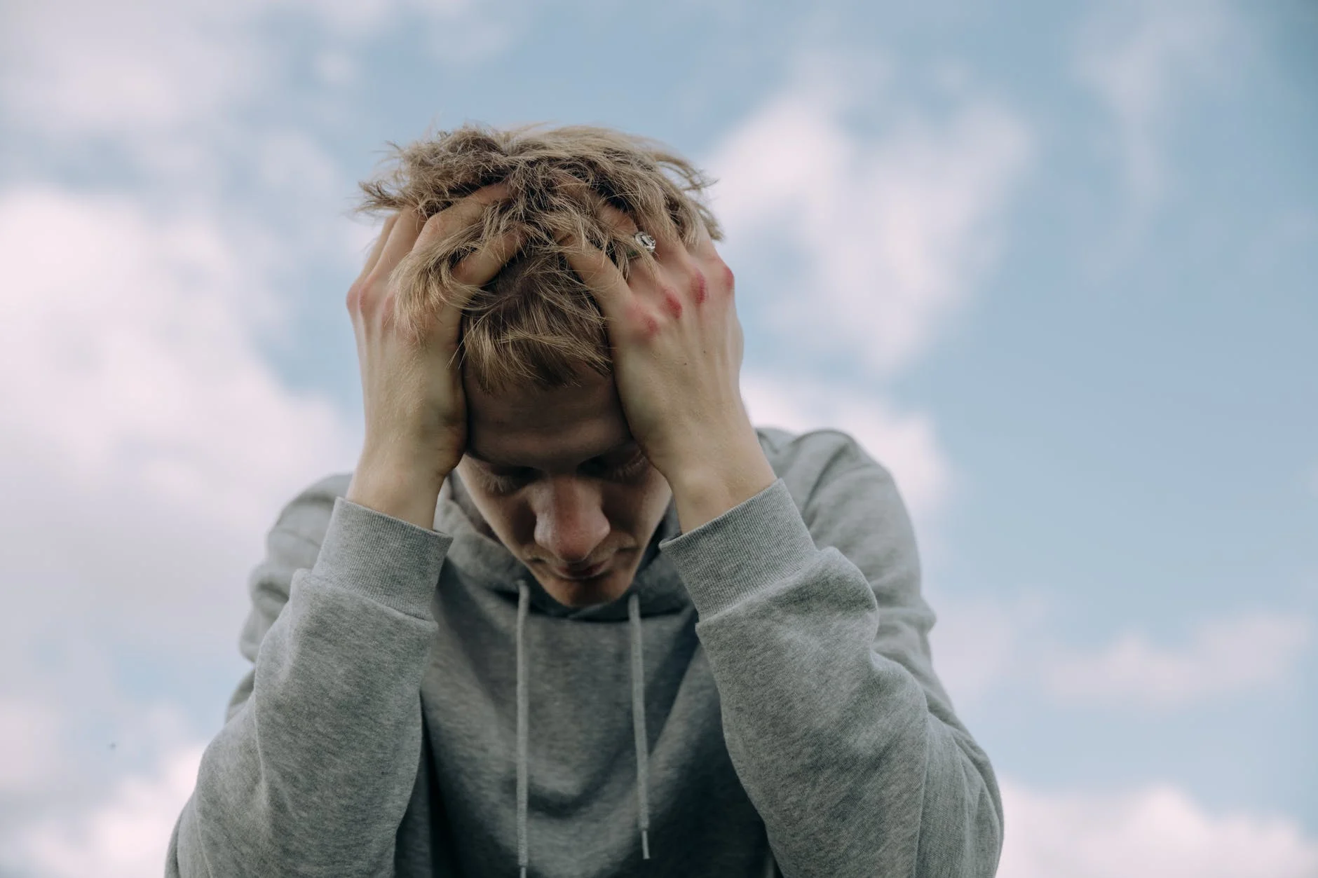 Vous pouvez ressentir des maux de tête fréquents