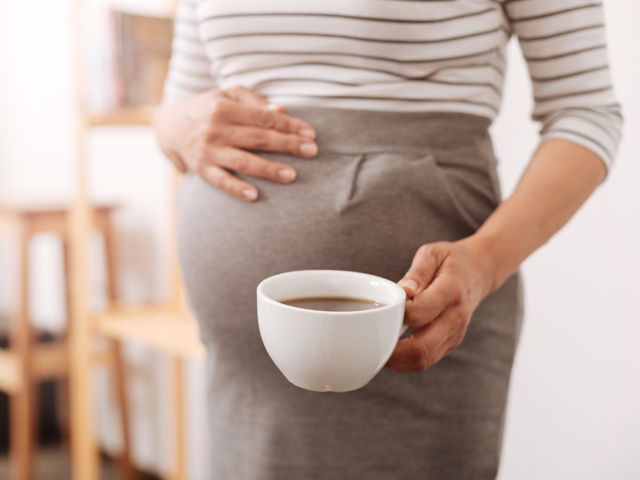 Ne buvez pas plus d'une tasse par jour si vous êtes enceinte