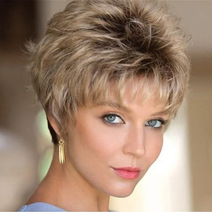 jolies coiffures pour cheveux courts