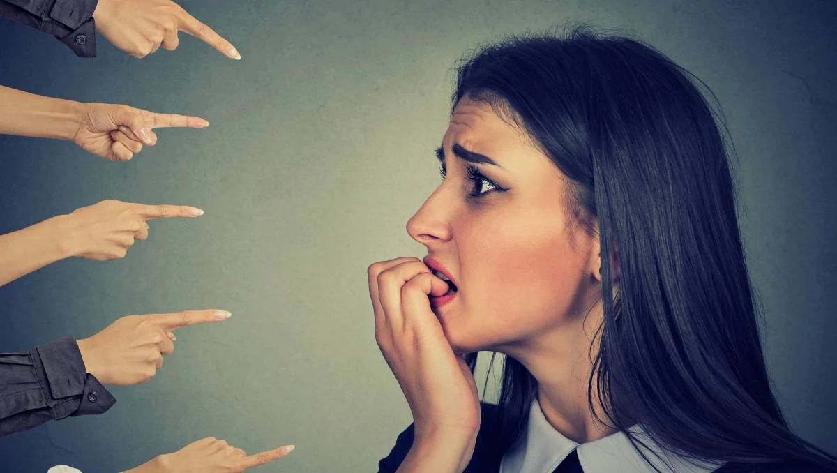6 stéréotypes auxquels les femmes sont confrontées chaque jour6 femme jugée