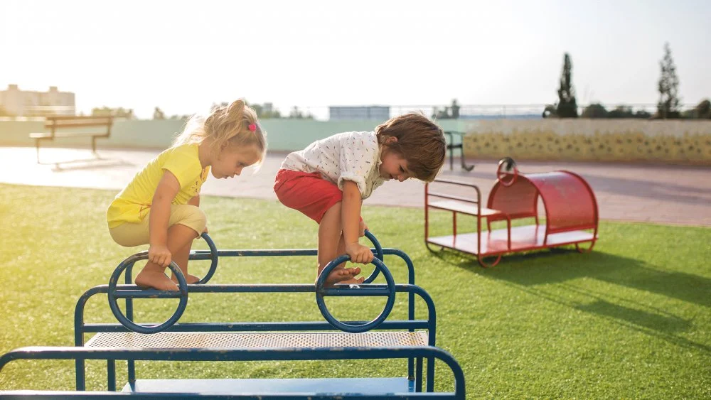 enfant quitte facilement le terrain de jeu