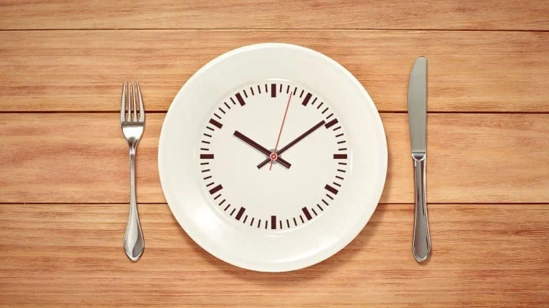 Jeûne: comment le corps réagit-il à la privation de nourriture? jeûne Ne pas manger pendant 24 heures