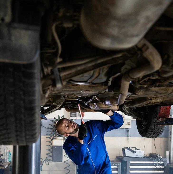 voiture Ne pas vérifier le dessous de sa voiture