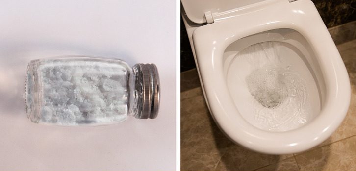 Gardez une salière avec du bicarbonate de soude près de vos toilettes