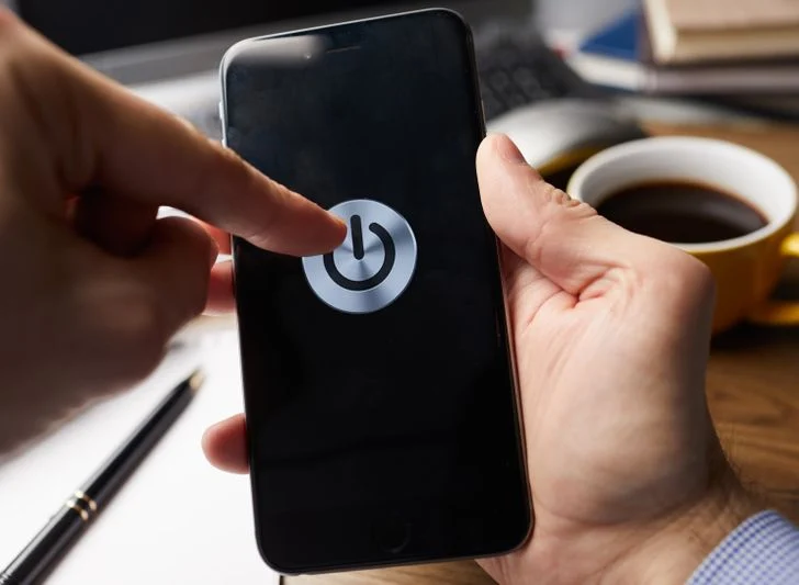 Éteignez votre téléphone immédiatement.