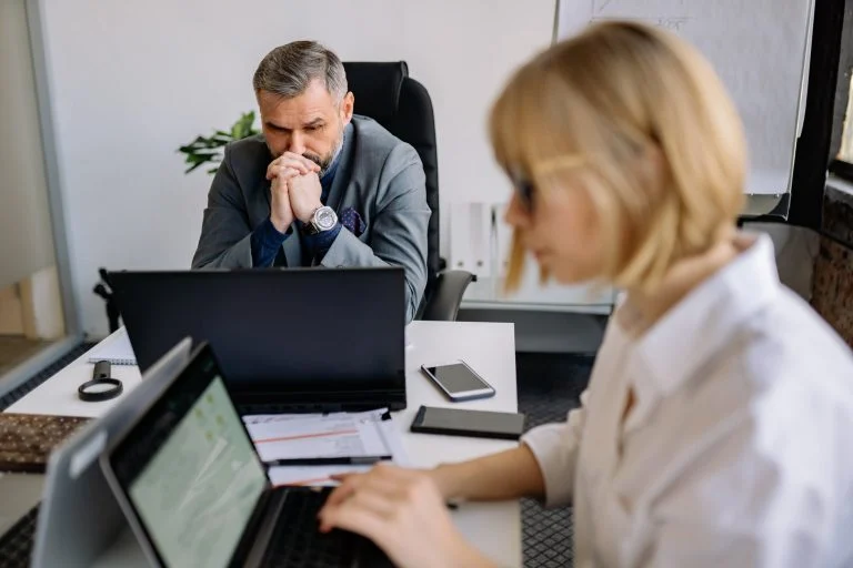 Le bon côté des ragots au travail