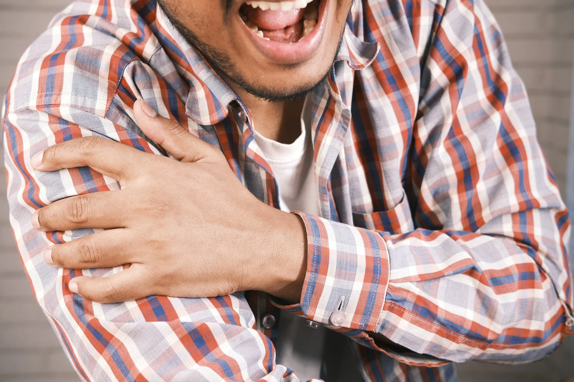 Réduit les symptômes de l'arthrite 