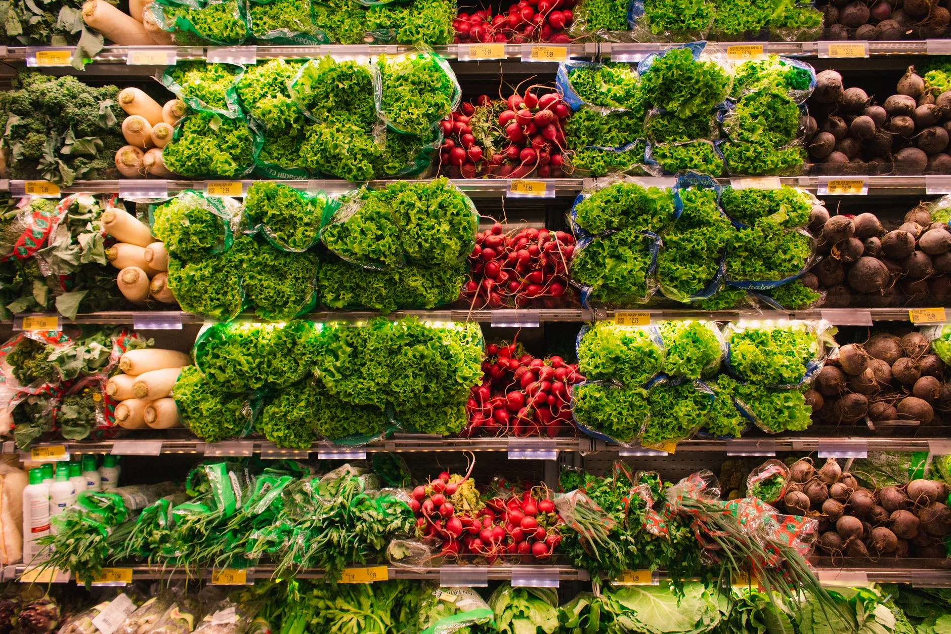 supermarchés placent de nombreux grands chariot