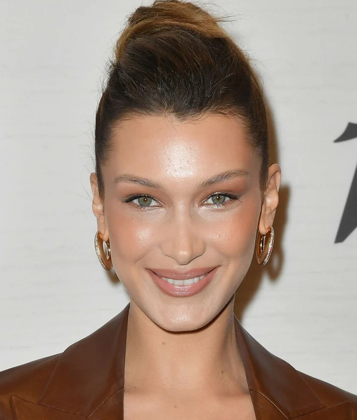 Bella Hadid - Sourcils