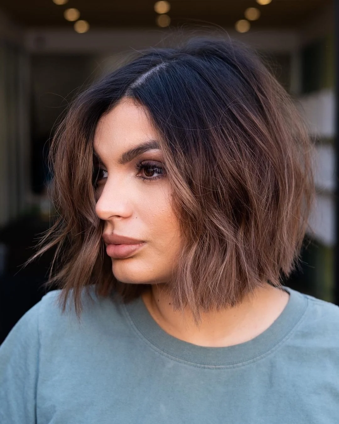 Est-ce que les cheveux courts vous font paraître plus mince