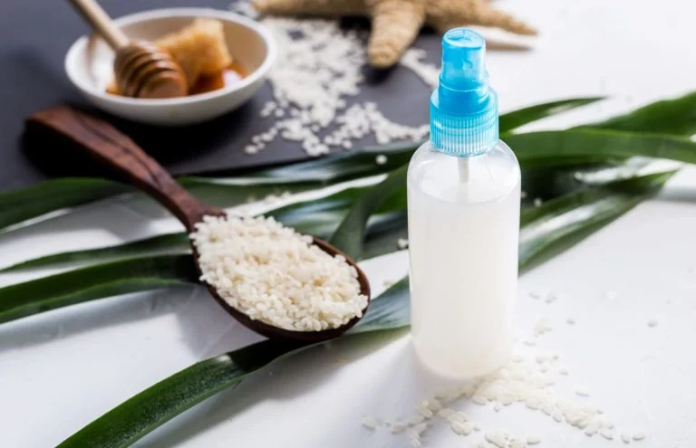 Recette de l'eau de riz trempé pour les cheveux