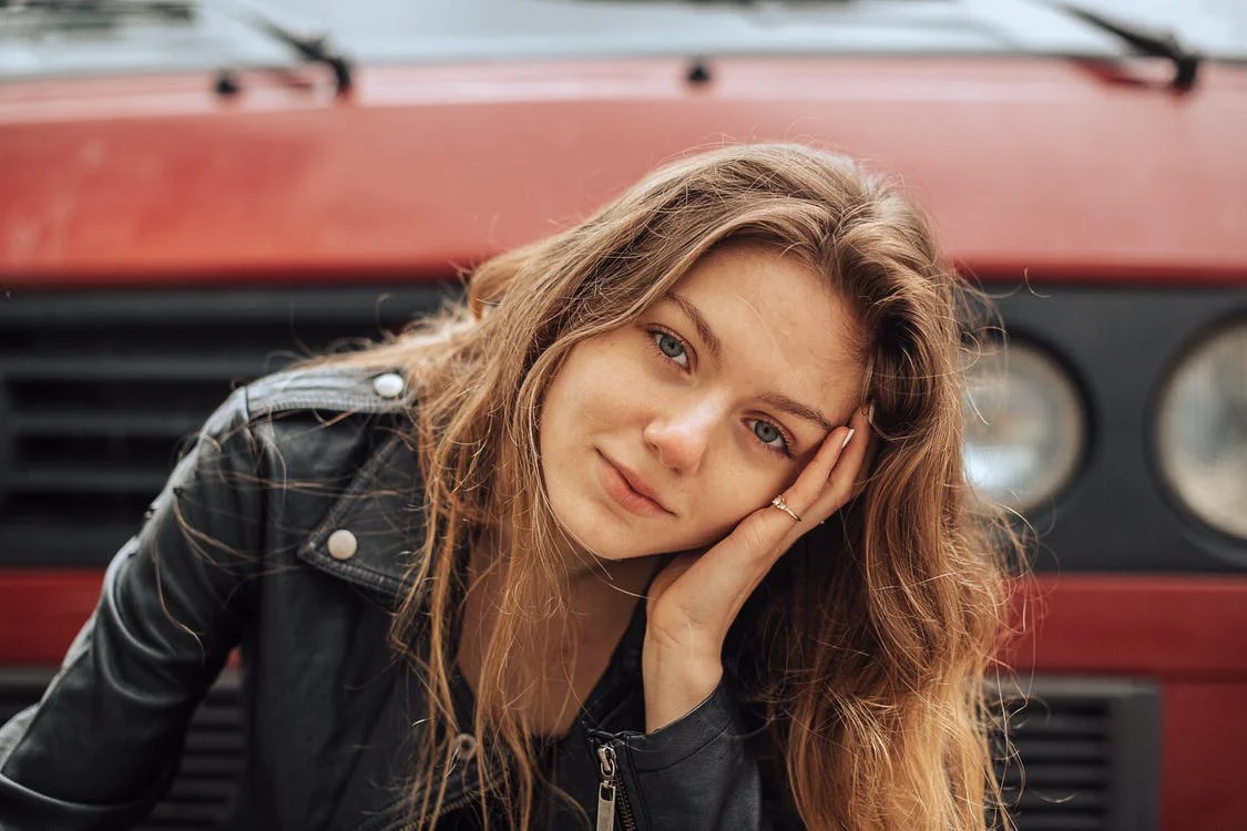 En réalité, à quelle vitesse les cheveux poussent-ils ?