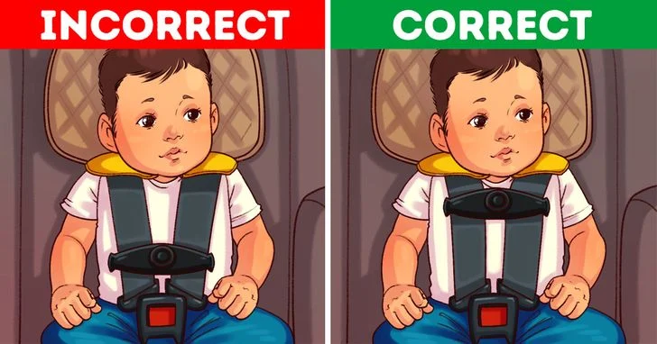 #1 - La boucle de poitrine doit être placée au niveau de l'aisselle de l'enfant.