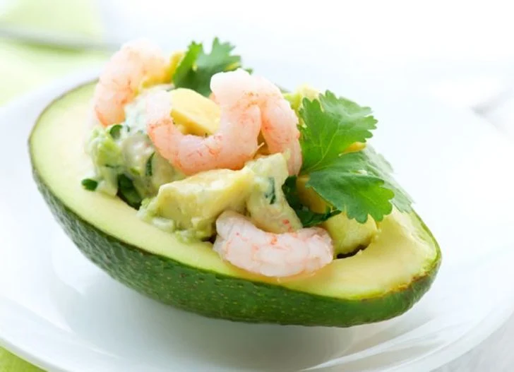 Demi avocats aux crevettes