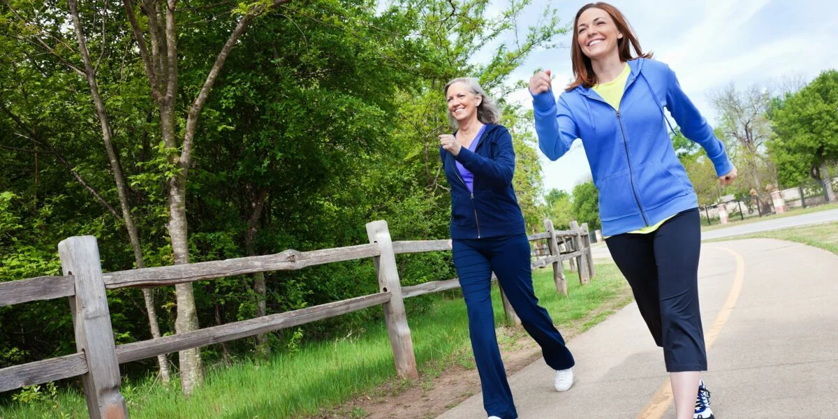 faire de la marche matinale,