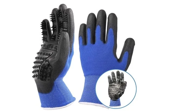 Les gants en caoutchouc