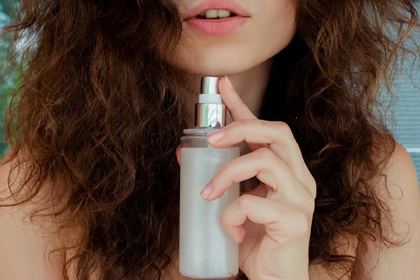 N'oubliez jamais d'utiliser un sérum capillaire
