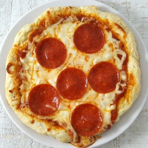 Pizza à base de pâte à la levure sèche active