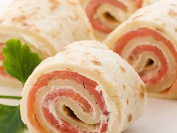 Roulades de lavash au saumon