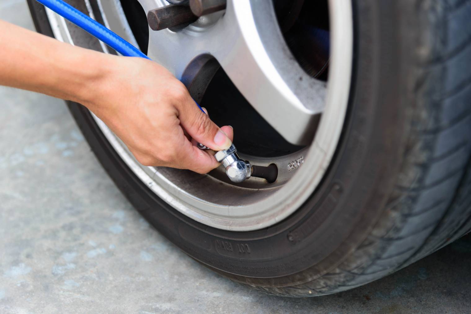 Veillez à ce que vos pneus soient correctement gonflés