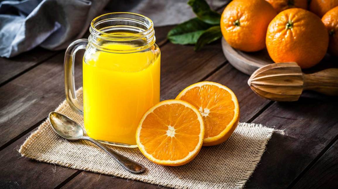 les nutriments que vous apporte le jus d'orange le matin