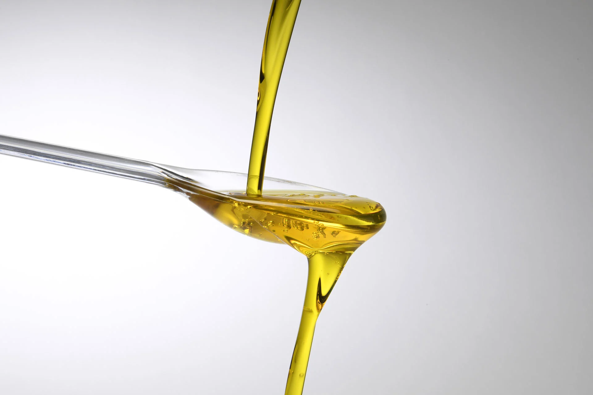 Les raisons de boire une cuillère à soupe d’huile d’olive tous les matins au réveil