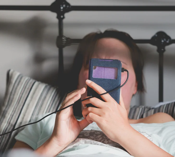 Charger son téléphone portable toute la nuit