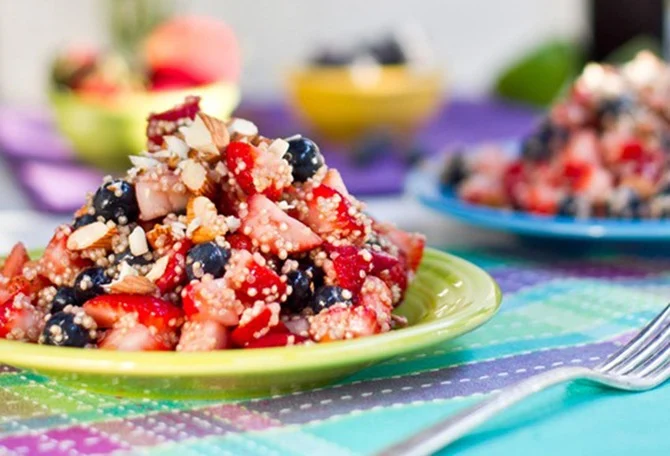Quinoa aux fraises et aux amandes