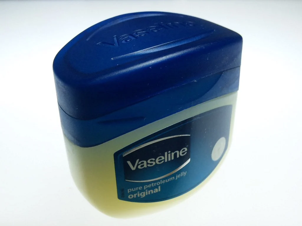 Utilisez la vaseline