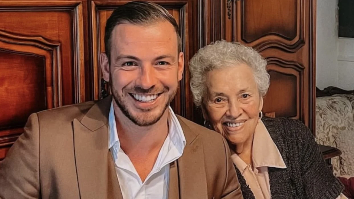 Julien Bert et sa grand mère