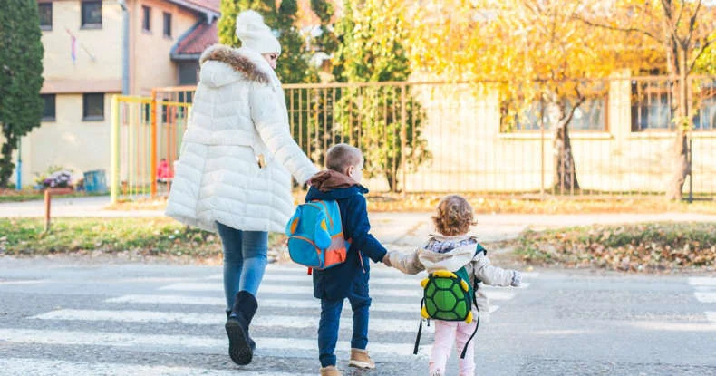 La jeune s’est effondrée devant ses trois enfants