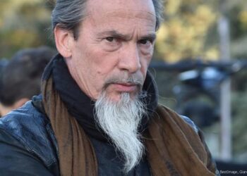 Florent Pagny méconnaissable et confondu avec un SDF : malaise dans le hall d&rsquo;un grand hôtel