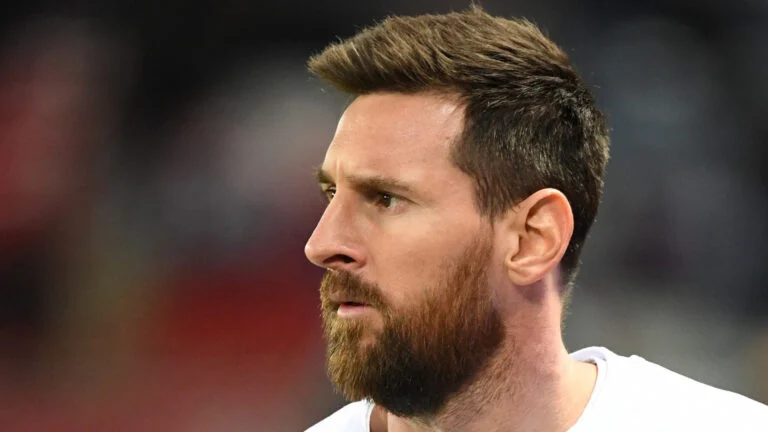 lionel-messi-psg-v-angers-ligue-1-2023