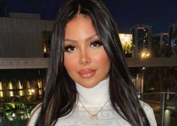 « Elle, c&rsquo;est la pire de toutes » : Maeva Ghennam se filme en train de faire « pipi dans la nature » et se retrouve (encore) dans la sauce