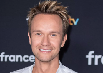 Cyril Féraud : le très beau salaire du présentateur phare de France 3 dévoilé